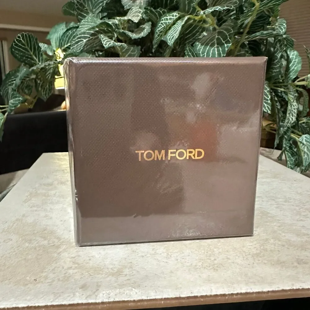 TOM FORD ÉBÈNE FUMÉ
CANDLE BOUGIE - Picture 6 of 6